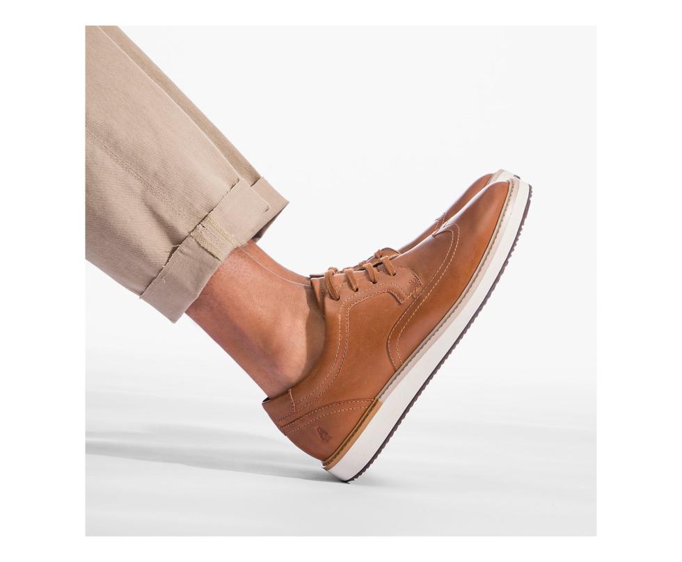 Hush Puppies Heath Wingtip Oxford Cognac Leather | Men Sneakers