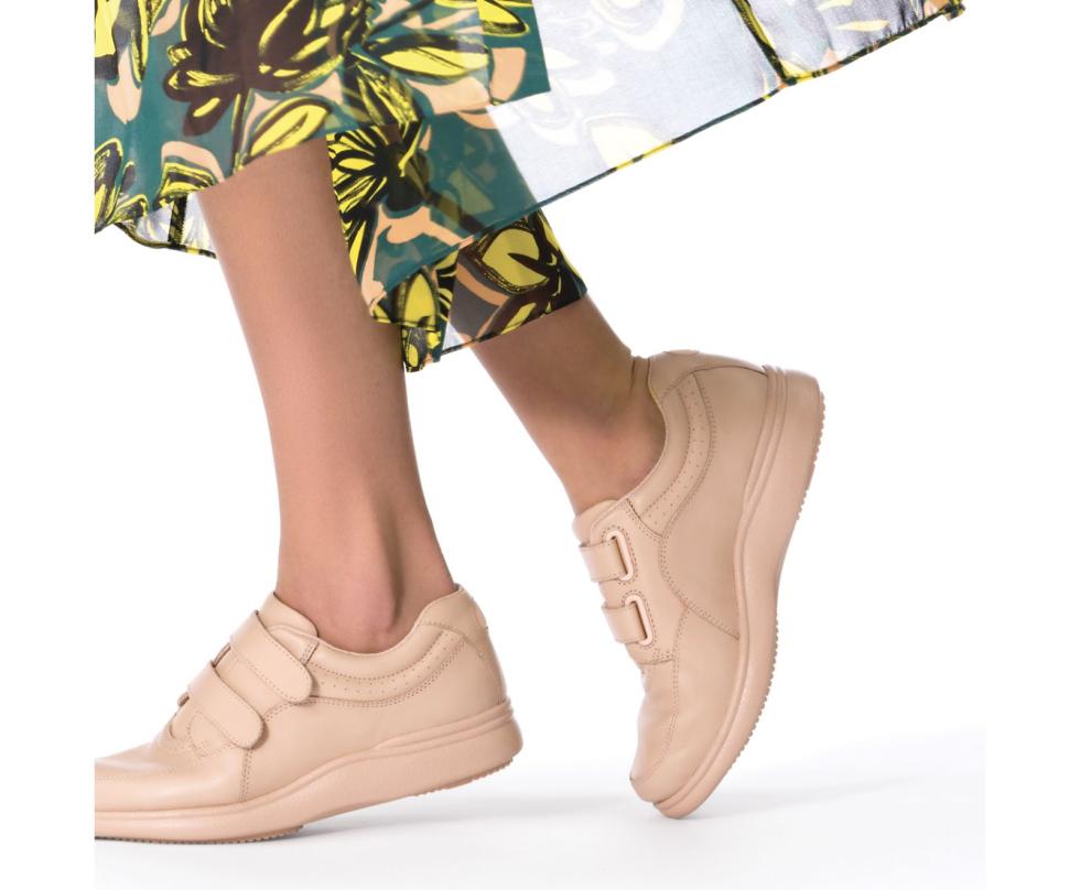 Hush Puppies Power Walker Ii Shrimp Leather | Women Walking Shoes