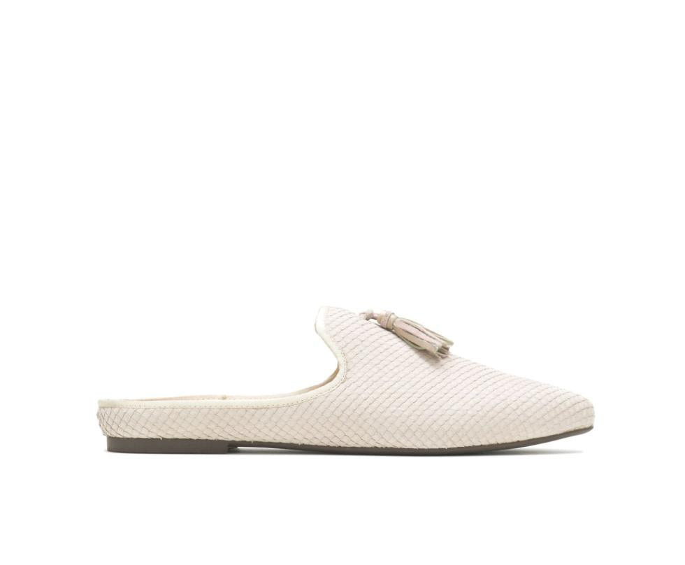 Hush Puppies Sadie Tassel Mule Eggnog Cobra Leather | Women Flats &amp; Slip-Ons