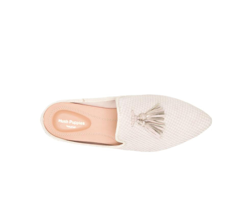 Hush Puppies Sadie Tassel Mule Eggnog Cobra Leather | Women Flats &amp; Slip-Ons