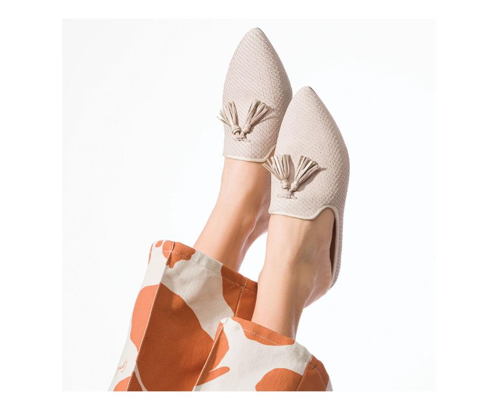 Hush Puppies Sadie Tassel Mule Eggnog Cobra Leather | Women Flats &amp; Slip-Ons